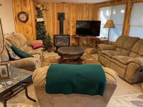 Peak Out Haven Cabin near Terry Peak Ski Lodge