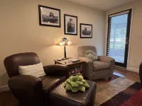 Cozy Cottage near UNCW, Central Location to All!