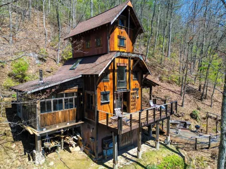 Blue Ghost HostSummer Finale  Autumn