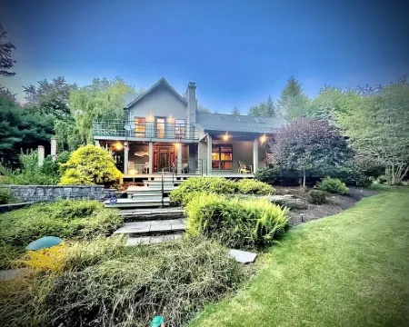 Hummingbird Hideaway