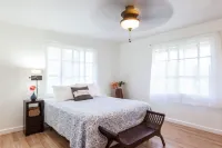 Traditional Hawai'i home near Hilo town - solar powered!