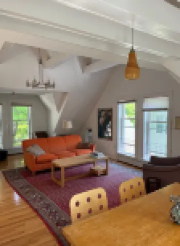 Open floor plan 2 bedroom in downtown Bar Harbor on second floor