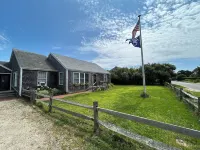 Mid island oasis with large pool and outdoor entertainment area. Pet friendly!