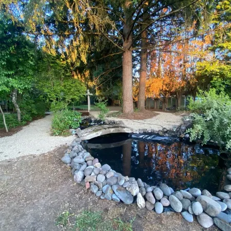 3 bedroom & 1 bath home, close to everything in Eugene