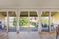 Bermuda Dunes Condo - Golf, Pools, Pickleball & Tennis Steps Away!