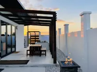 Private modern luxury vacation rental Hotels in Cedar County