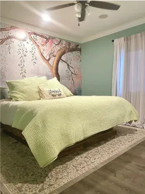 Lake Tree Loft mins from the Beach-Barn Style Chic