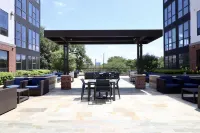 Luxury King Suite/Pool/SkyLounge