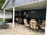 The Perfect Getaway - minutes to Cedar Point & Kalahari,  Fishing Boats Allowed! Hotels in Huron