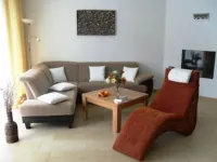 120 meters to the lake - vacation apartment with top equipment 烏特格翰酒店