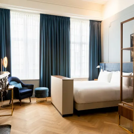 Sapphire House Antwerp, Autograph Collection