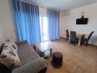 Spacious apartment with sea view - căn hộ