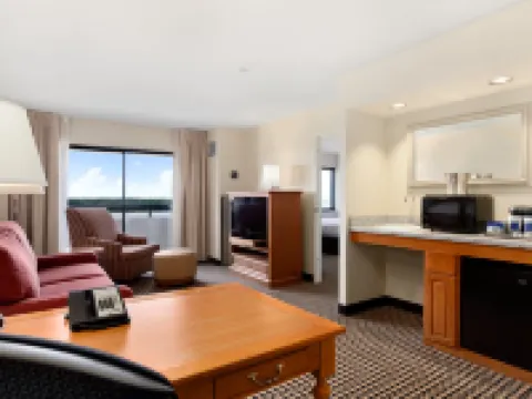 Hilton Chicago/Oak Brook Suites Hotels in DuPage County