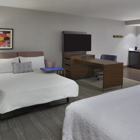 Hampton Inn & Suites by Hilton Montreal-Dorval
