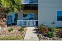 Little Bay Breeze ~ Fantastic First Floor Condo ~ Marina Club/Key Allegro