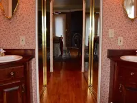 C'mon summer Hotels in Georgetown