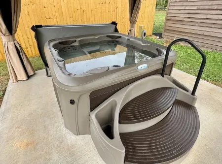 ⛰️Peaks of Pipestem ⛰️Brand new listing with all NEW furnishings