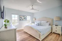 Stunning BRIGHT Direct Waterfront 5/4 Home! Private Pool, Hot Tub & Dock!