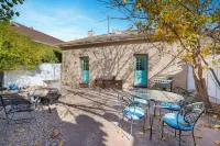 Historic Adobe Off 4th Ave, Near the U, Private Yard, Dogs OK! - Bungalows