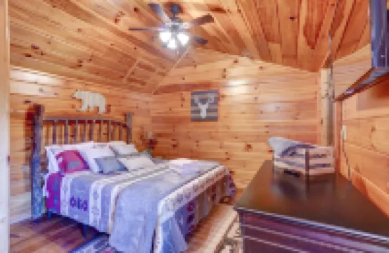 Great Mountain Views, Family Friendly, Hot tub, 5 miles to Downtown Blue Ridge
