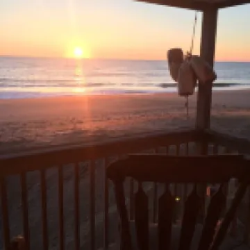 Beach Retreat - OceanFront Cottage