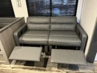 Enjoy an unforgettable vacations in this beautiful brand new RV . Hotel a Bayshore Gardens