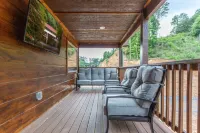 Brand new/Luxury Cabin/ 2 min to Dollywood/Hot-tub