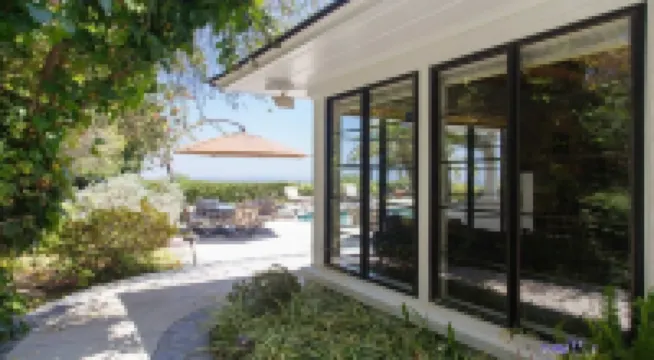 LUXURIOUS- LOS ANGELES- SINGLE STORY- HOME-PANORAMIC VIEW-POOL-SPA