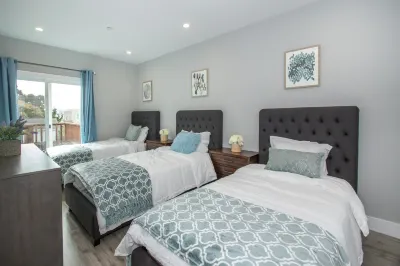Luxury living minutes from the heart of SF! One block away from Bart station. Hotel in zona Mar Vista Stables