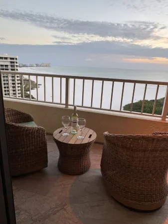 Coastal Classy 2/2 19th fl condo with wonderful views of Marco Island's  beach