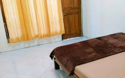 Sundak Indah Homestay Hotels in Sidoharjo