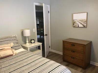 Recently Updated Private Home less than 1 mile from Downtown Frankfort & Beaches Hotels near Focus Gallery