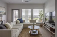 Feel@Home I Rosenberg I Lakeview