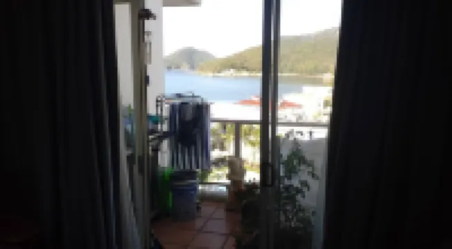 Backpacker’s Waterfront Stay at Shoal Bay Stayz with Dave& Stays