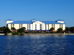 Holiday Inn Express & Suites TAMPA AIRPORT by IHG