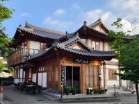 Leega Hanok