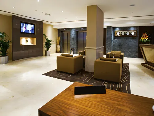 Phoenix Plaza Hotel Apartments - Condos