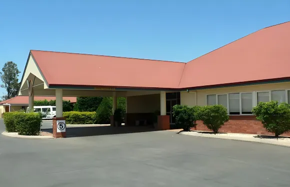 鄉村翡翠探索者旅館