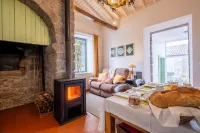 Holiday Cottage Rental with Shared Pool, Sea and Mountain View