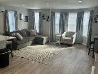 Charming 2-bedroom apartment in delightful Geneva,walking distance to downtown. 杰尼瓦酒店