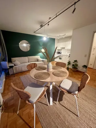 Quiet apartment right next to Nordpark / 5 min to the trade fair and arena Отели рядом с достопримечательностью «Императорский дворец в Кайзерсверте»