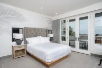 North Beach Villa - balcony