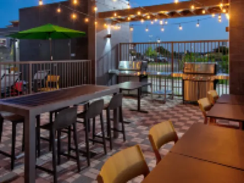 Home2 Suites by Hilton Huntsville Hotels in Walker County