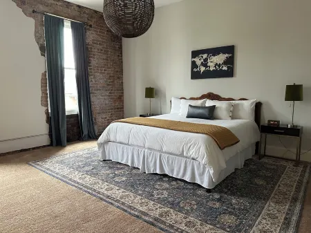 Guest Favorite! Spacious Loft Overlooking NC Transportation Museum