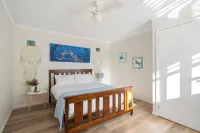 The Studio Retreat perfect for a quiet romantic break. Pet friendly, hot tub.