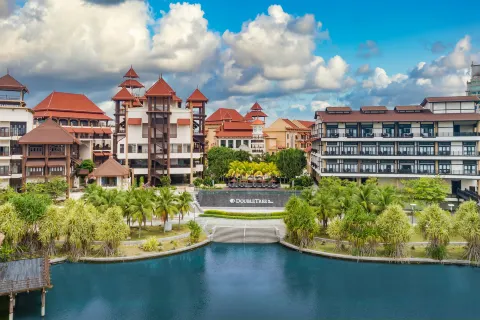 DoubleTree by Hilton Putrajaya Lakeside