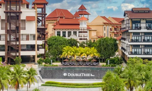 DoubleTree by Hilton Putrajaya Lakeside