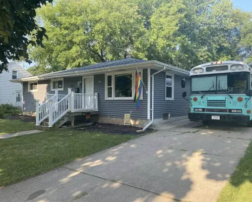 Family fun House - large fenced in backyard, Theater, Bean bag Lounge Hotéis em Appleton
