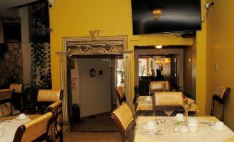 Colony Inn Hotel