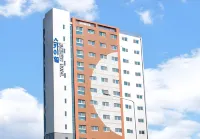 Hotel Moon